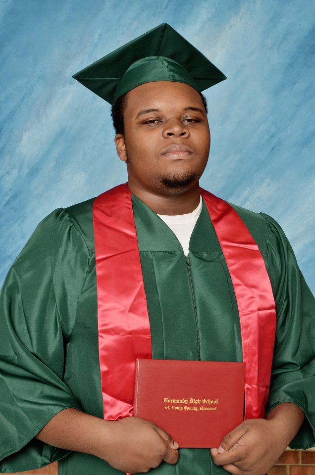 140818-michael-brown-graduation-jms-2128_e9443531d58b213656488e4ce6d17a4f